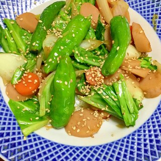 あり合わせ野菜炒め☆しし唐＆魚肉＆キャベツ！